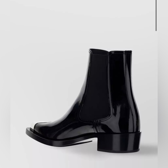 ALEXANDER MCQUEEN Alexander Mcqueen
patent ankle boots - Picture 4 of 12